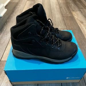 Columbia Yoncalla Boots